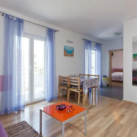 Apartman Komforan 2+2 Hvar Town